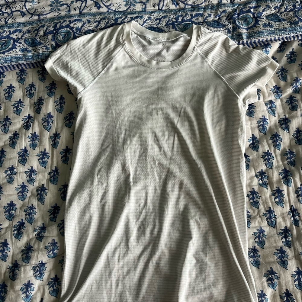 lululemon athletica White Swiftly Short Sleeve Tee